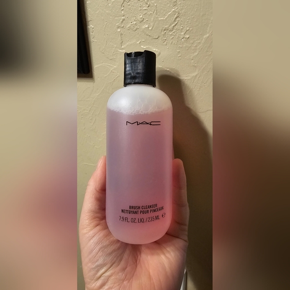 NEW - 7.9oz MAC Brush Cleaner - Picture 2 of 7